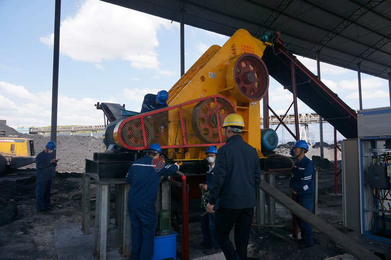 湿料用什么破碎机好？ 湿料粉碎机价格是多少？